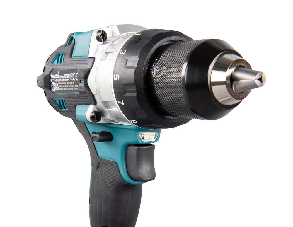 Porakone Makita DDF486Z 18V, hiiliharjaton, 130-65 Nm, 2,6kg, LED-valo. Runkoversio