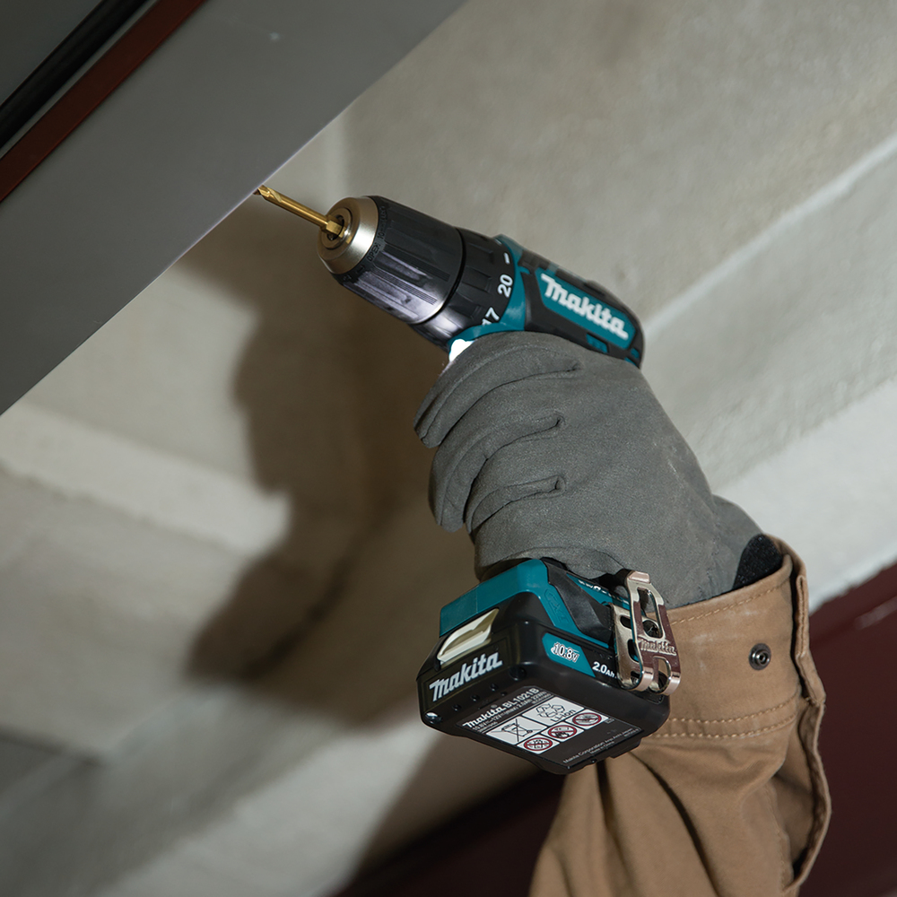 Porakone Makita DF332DZ CXT, hiiliharjaton, 35/21 Nm, 1,0kg, 10mm istukka. Runkoversio