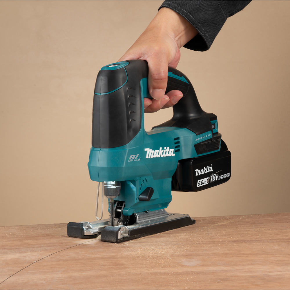 Jigsaw 18V, carbon brushless, curved handle, infinitely variable adjustment via control switch. Body version DJV184Z