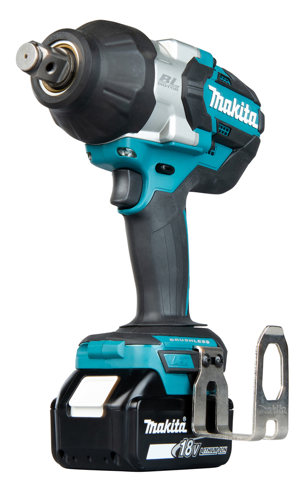 Mutterinväännin Makita DTW1001RTJ 18V, 2x5,0Ah, 3/4" kitkarenkaalla, 1050Nm, hiiliharjaton