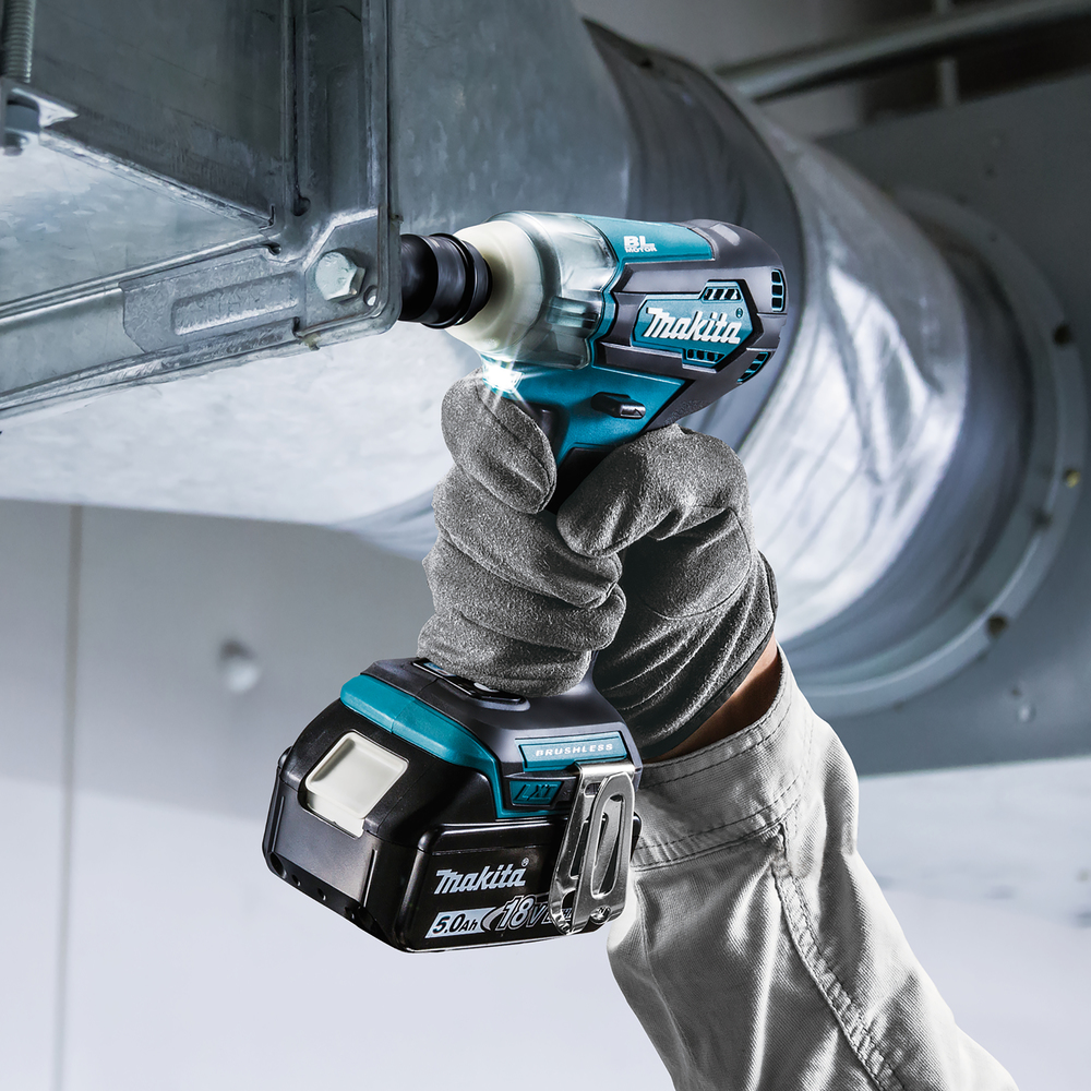 Mutterinväännin Makita DTW181Z 18V, 1/2" kitkarenkaalla, 210Nm, hiiliharjaton. Runkoversio