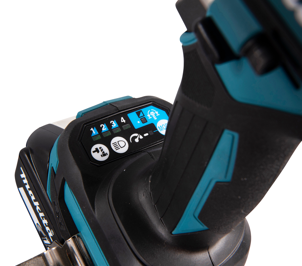 Mutterinväännin Makita DTW700RTJ 18V, 2x5,0Ah, 1/2" kitkarenkaalla, 700Nm, hiiliharjaton