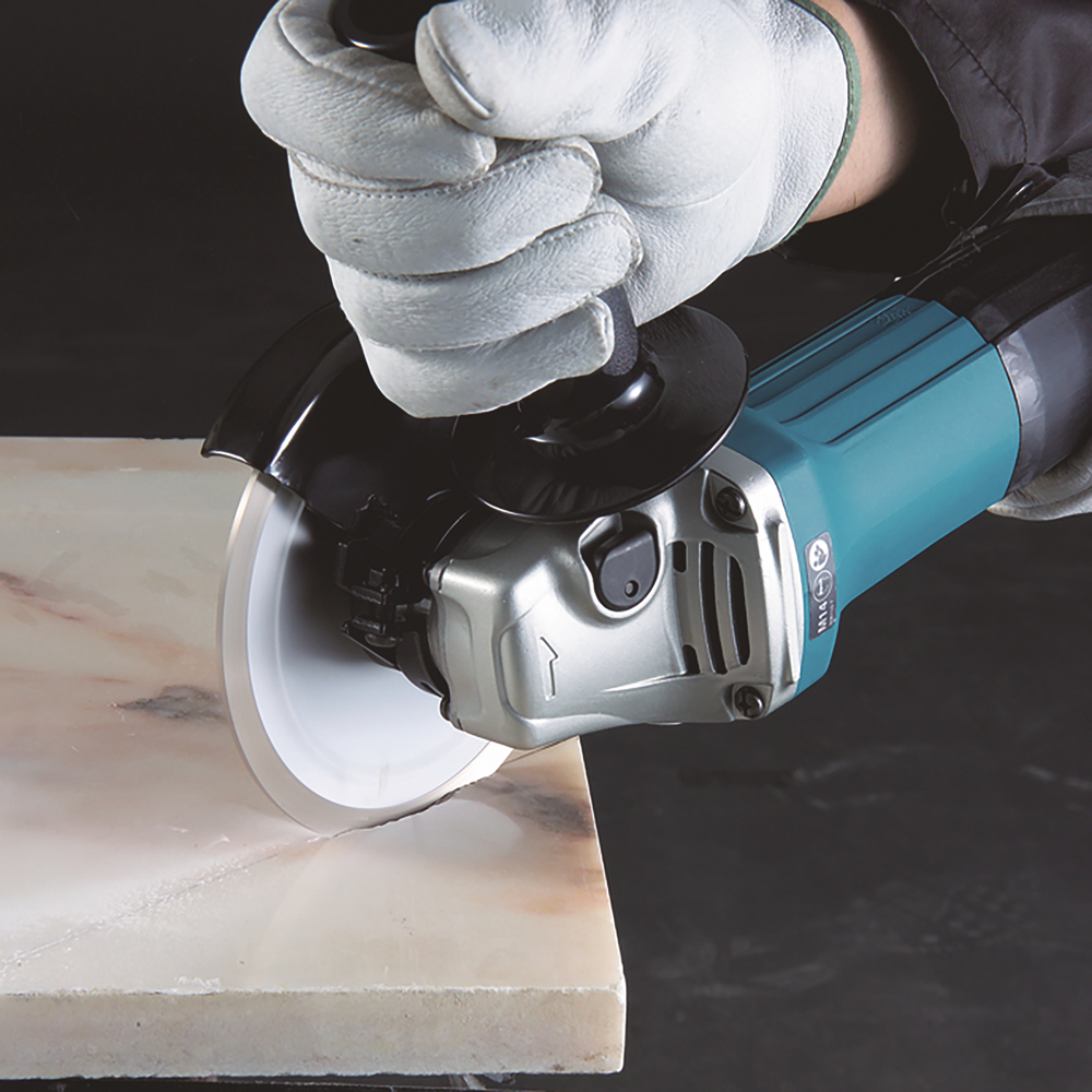Kulmahiomakone Makita GA5030R 125mm, 720W, uudelleenkäynnistymisen esto