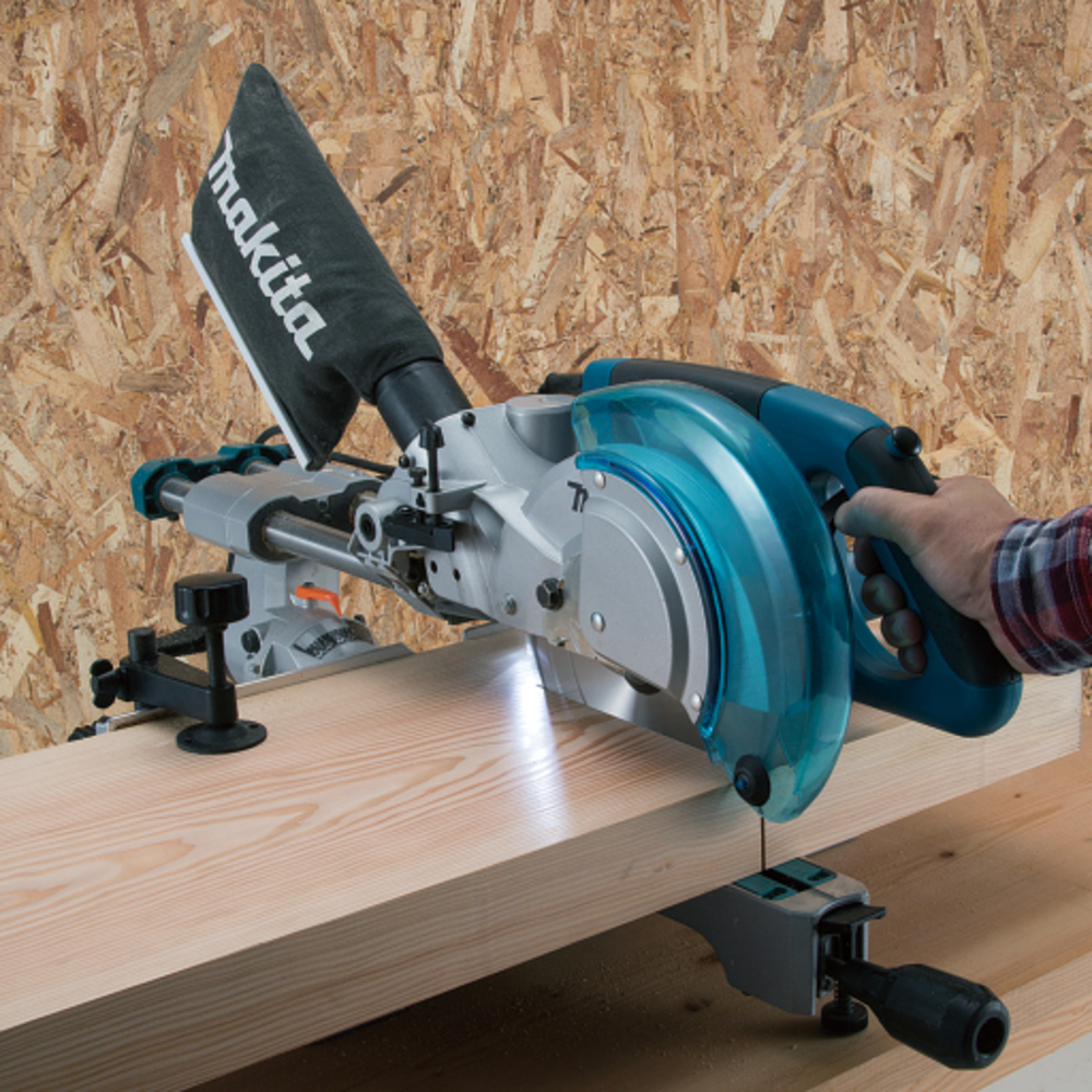 Jiirisaha Makita LS0815FLN sahaus 65x305mm, terä 216x30mm, 1400W, 14,1kg, laser, valo