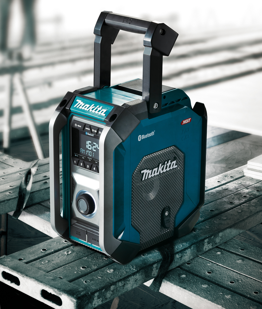 Radio och Bluetooth-högtalare, Makita MR006GZ USB-laddning, subwoofer. Drivs via elnätet eller Li-ion-batterier CXT, LXT och XGT
