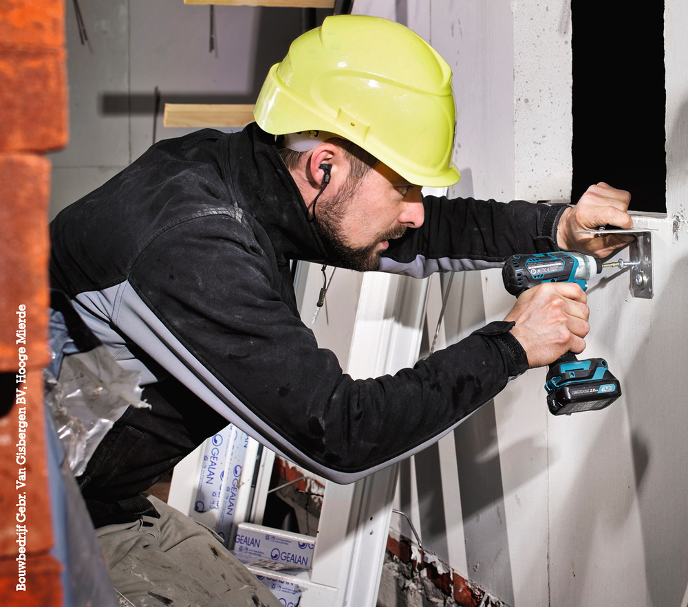 Iskevä ruuvinväännin Makita TD111DSAJ CXT, 2x2,0Ah, 135 Nm, hiiliharjaton