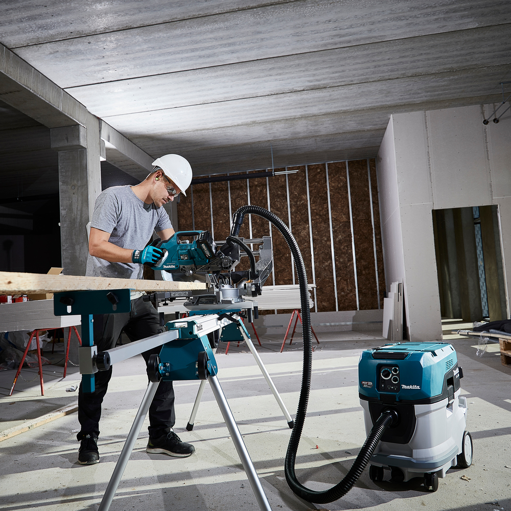 Imuri Makita VC006GMZ01 80V 2x XGT, AWS valmius, 3700 l/min, 170 mbar, 38 l säiliö, M-luokka. Runkoversio