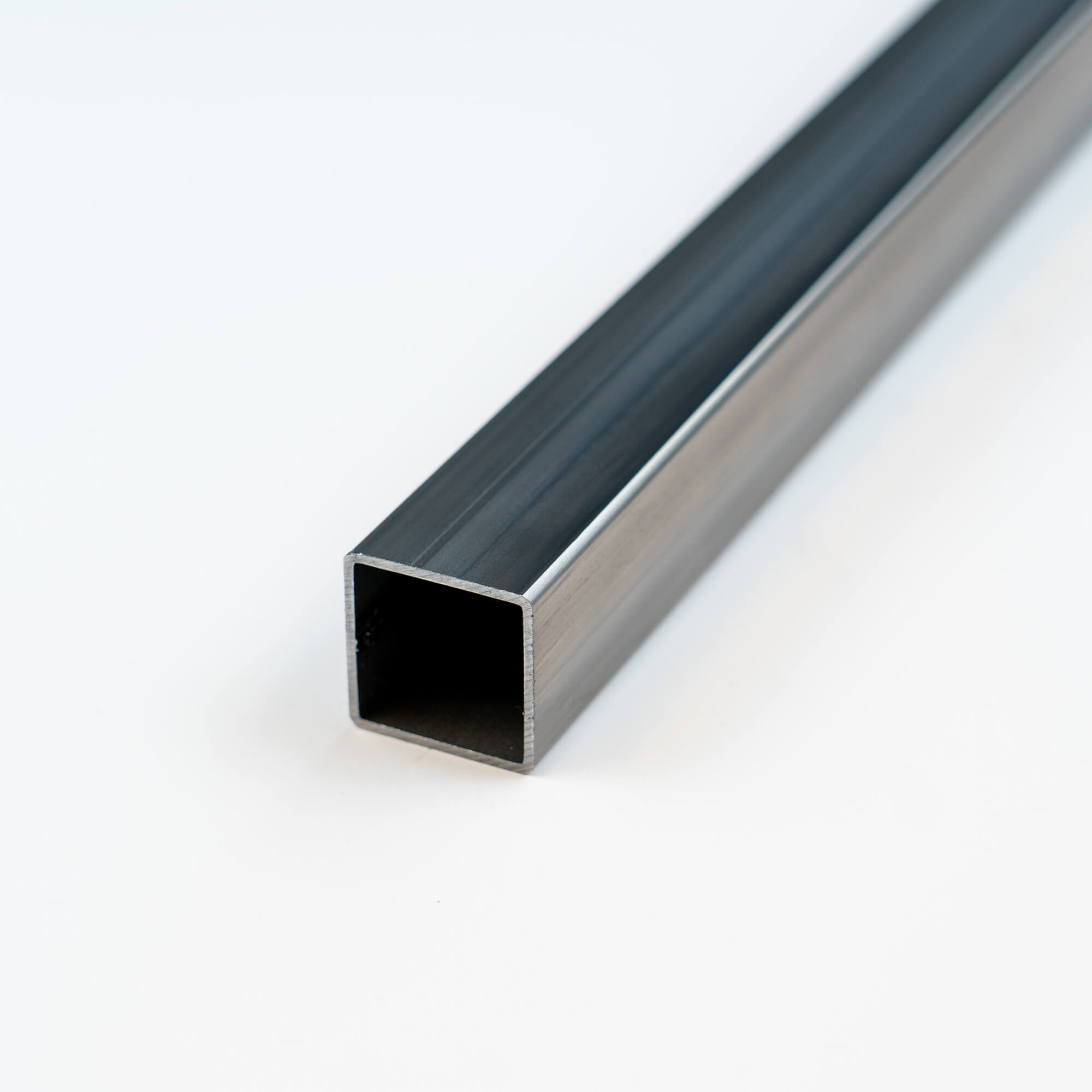 Square tube E235HR 20x20x2